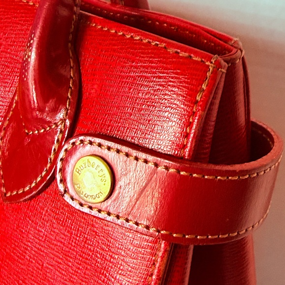 ✋🛑Price Drop ✋🛑AUTHENTIC SANYO SHOKAI BURBERRY LEATHER SHOULDER TOTE BAG. - Picture 4 of 17